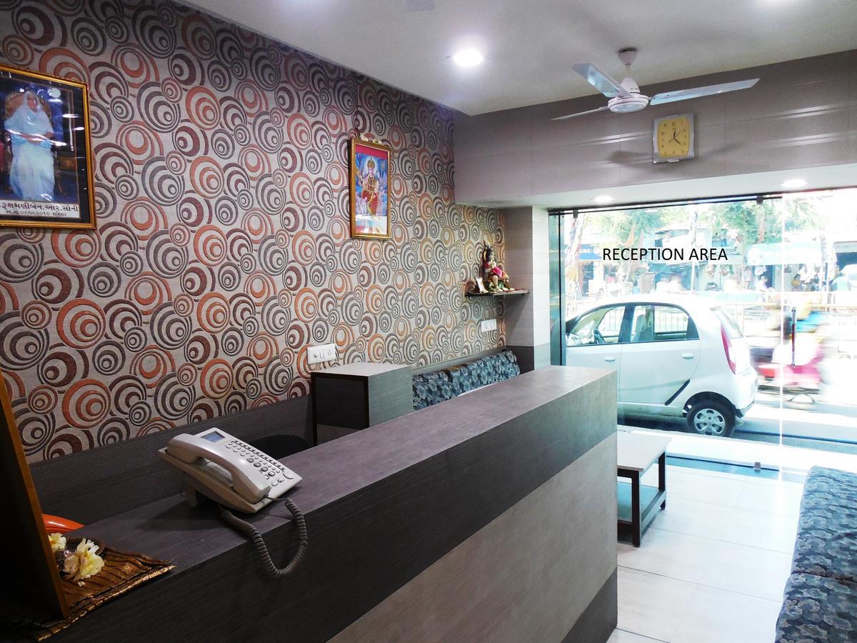 Hotel Silver Springs Ahmedabad Exterior photo